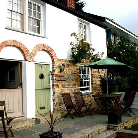Waterside Holiday Cottages Truro Exteriör bild